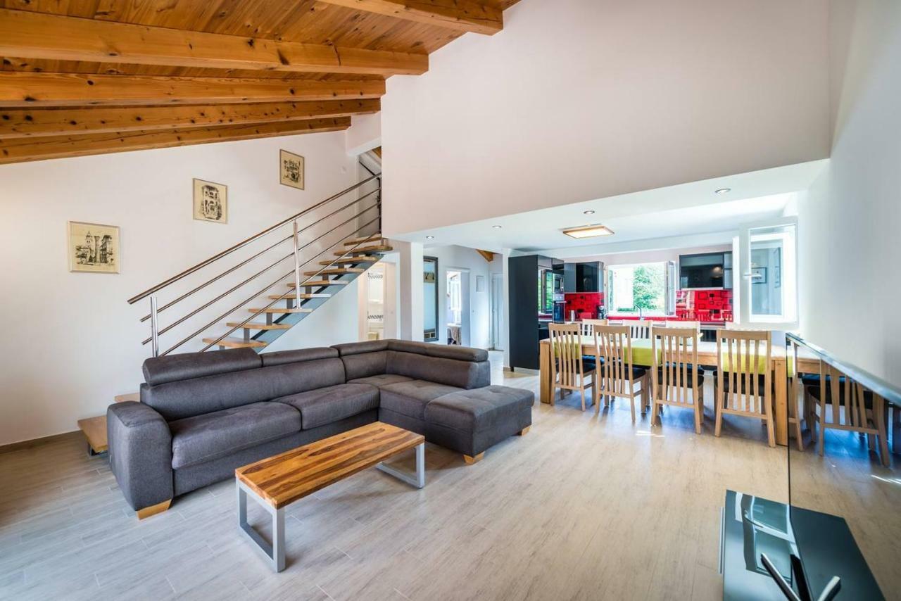 Appartement Karlo's Modern Penthouse Loft *